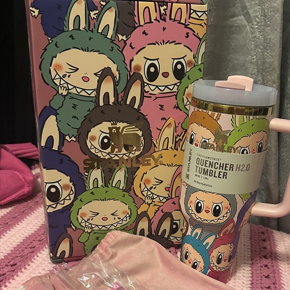 Stanley La BuBu pink Quencher Tumbler with Colorful Character Design - Picture 1 of 3